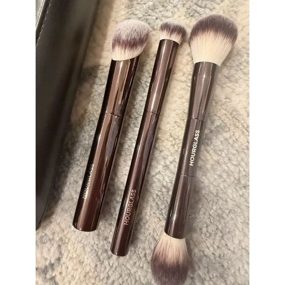 HOURGLASS Essentials Makeup Brush Set & Makeup Bag $197 Value NWT - Picture 3 of 9